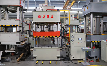 200噸四柱液壓機有多重？